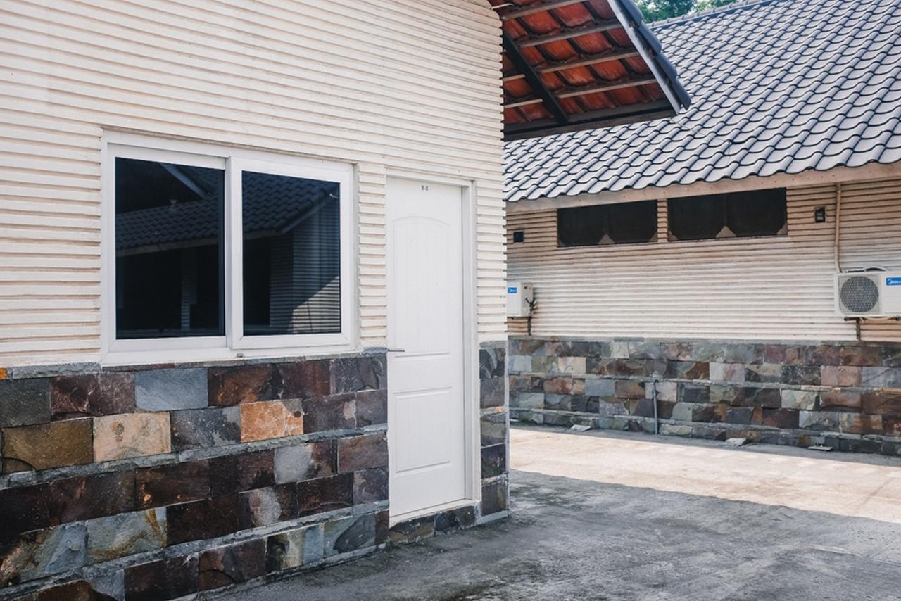 RedDoorz near Sirkuit Sentul Hotel Bogor Zewnętrze zdjęcie